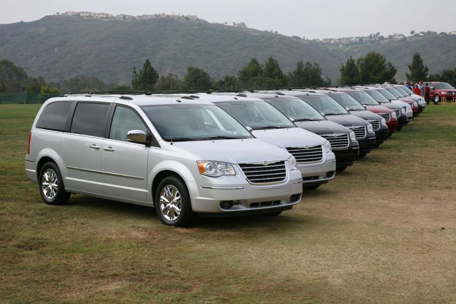  Chrysler Town & Country 2008 года  (фото 22 из 69)
